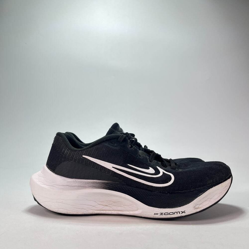 Nike Zoom Fly 5 Black White Athletic Running Shoes DM8968-001 Women's Size 8